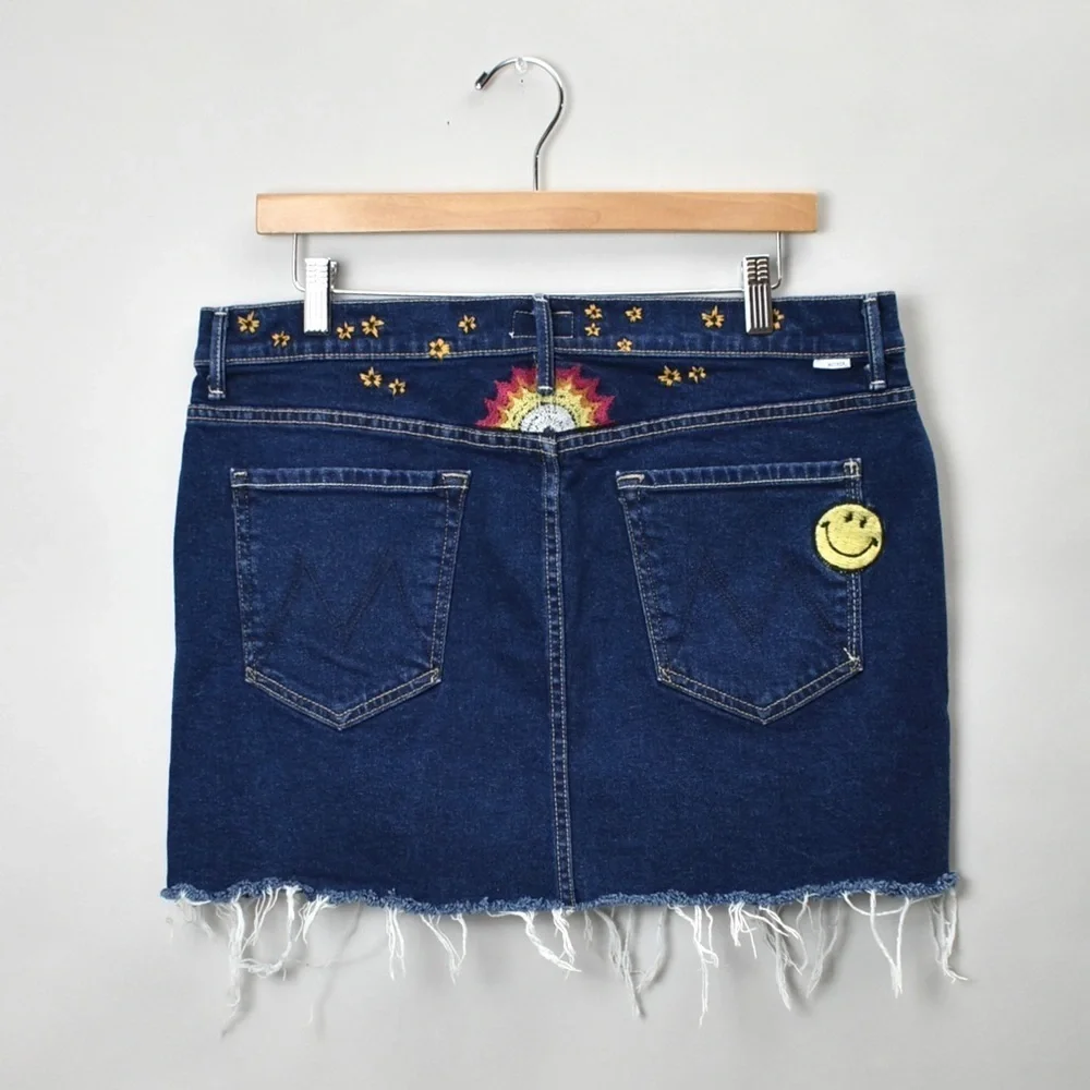 MOTHER The Vagabond Mini Fray Skirt - Picture 5 of 13